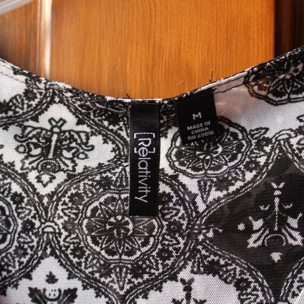B&W Patterned Top - Picture 2 of 4